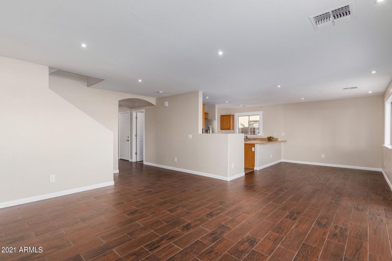10740 W Taft St, Phoenix, AZ 85037