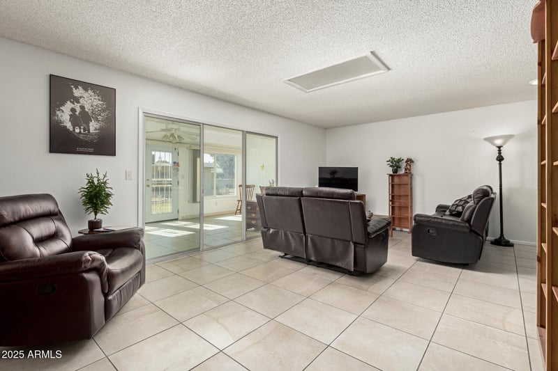 10743 Clair Dr, Sun City, AZ 85351