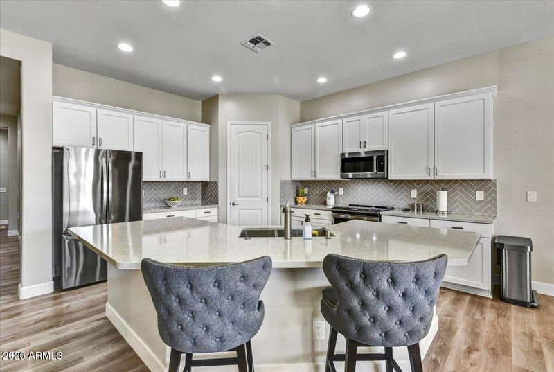 10743 W Sierra Pinta Dr, Peoria, AZ 85373