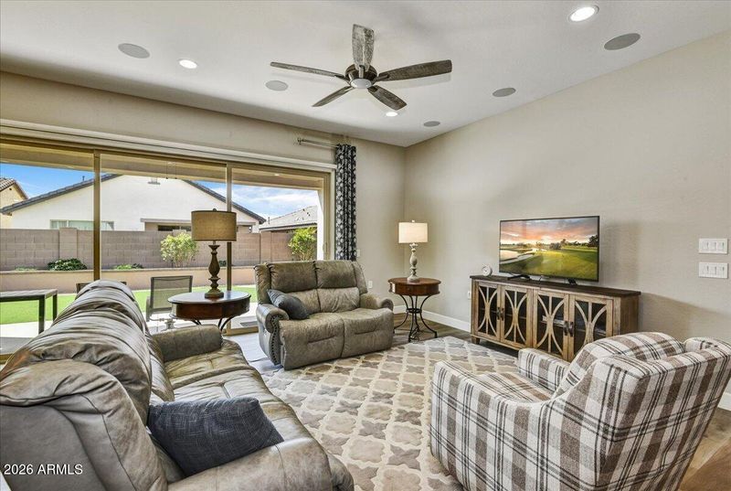 10743 W Sierra Pinta Dr, Peoria, AZ 85373