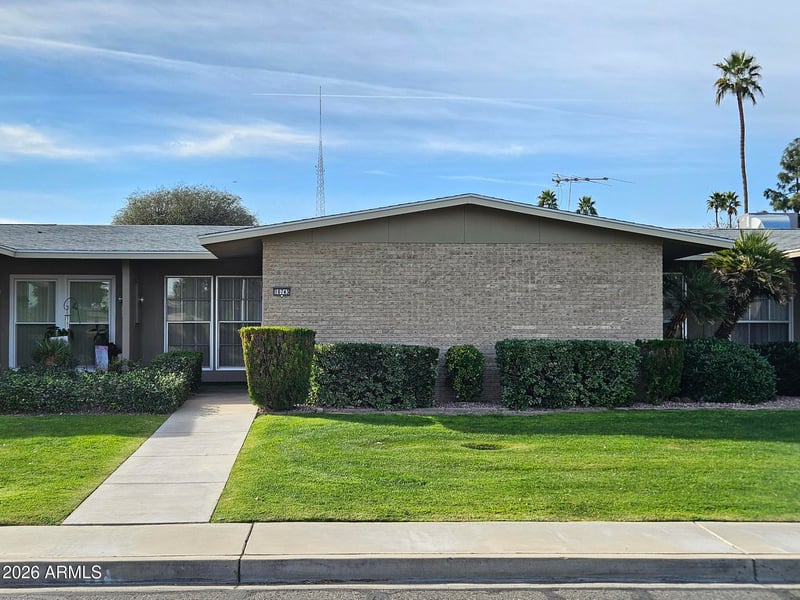 10743 Thunderbird Blvd, Sun City, AZ 85351