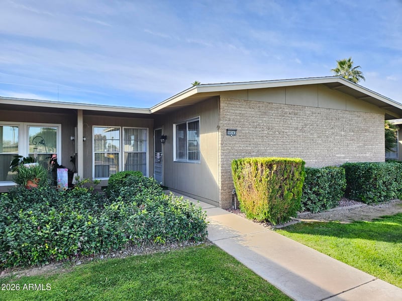 10743 Thunderbird Blvd, Sun City, AZ 85351