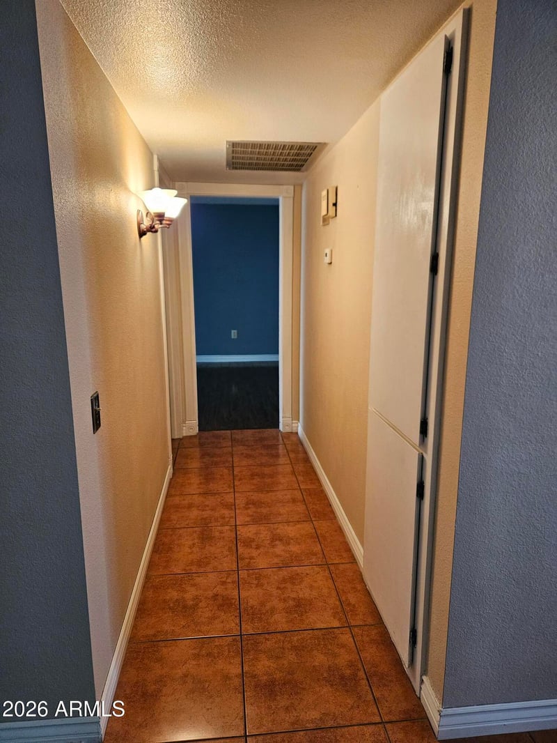10743 Thunderbird Blvd, Sun City, AZ 85351
