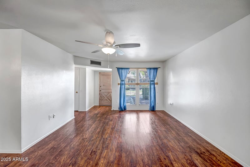 10749 Santa Fe Dr, Sun City, AZ 85351