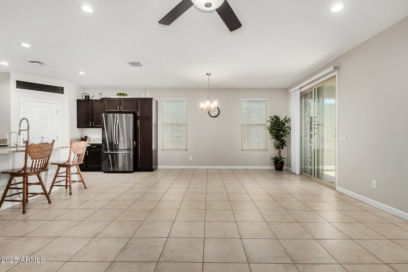 10749 W Swayback Ps, Peoria, AZ 85383