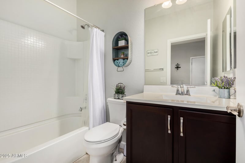 10749 W Swayback Ps, Peoria, AZ 85383