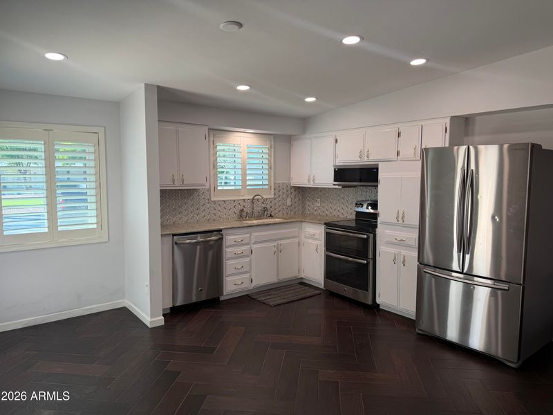 10750 W Peoria Ave, Sun City, AZ 85351