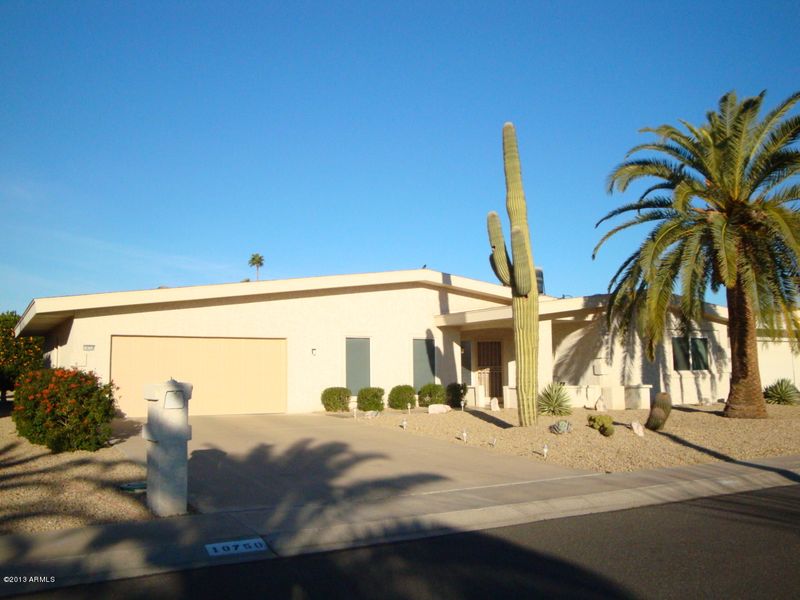 10750 W Wheatridge Dr, Sun City, AZ 85373