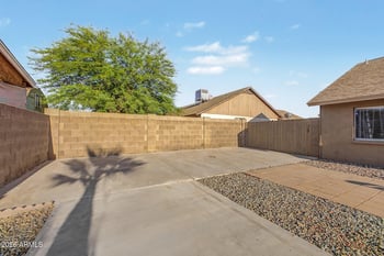 10750 Wagon Wheel Dr, Glendale, AZ 85307