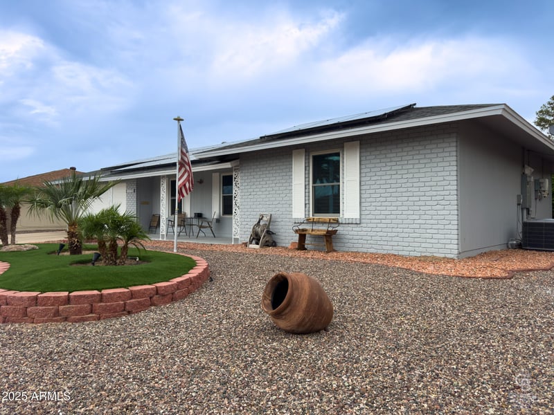 10754 Brookside Dr, Sun City, AZ 85351