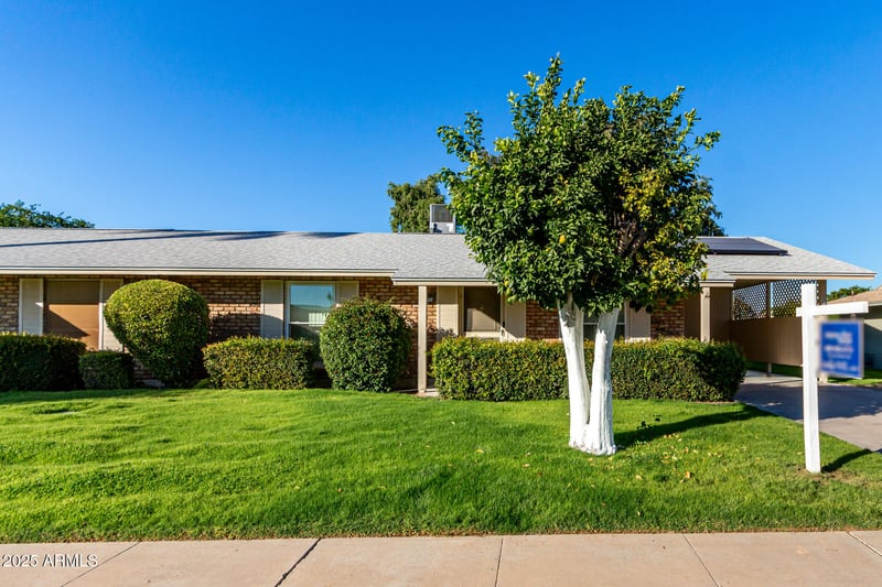 10754 Cinnebar Ave, Sun City, AZ 85351