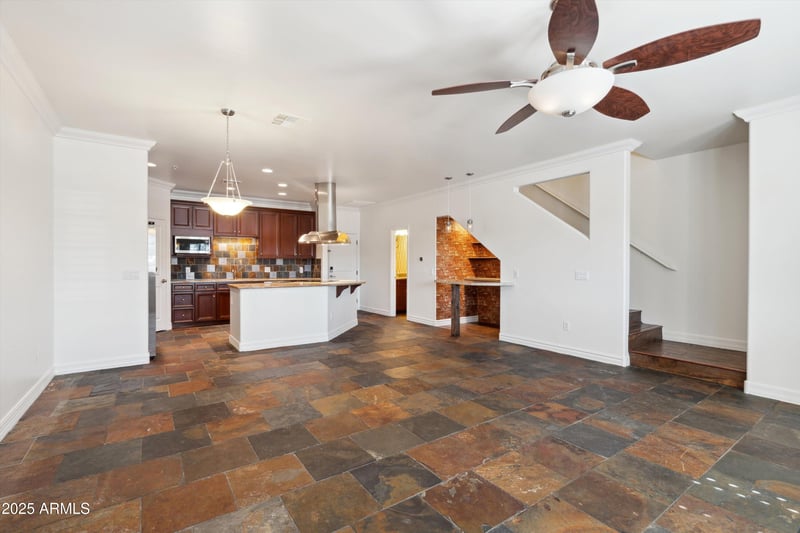10757 74th St #1016, Scottsdale, AZ 85260