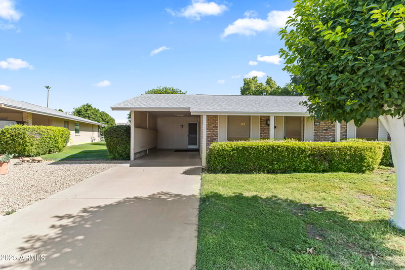 10758 Cinnebar Ave, Sun City, AZ 85351