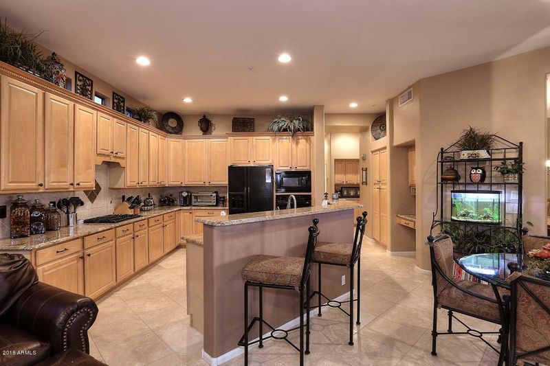 10758 E Butherus Dr, Scottsdale, AZ 85255