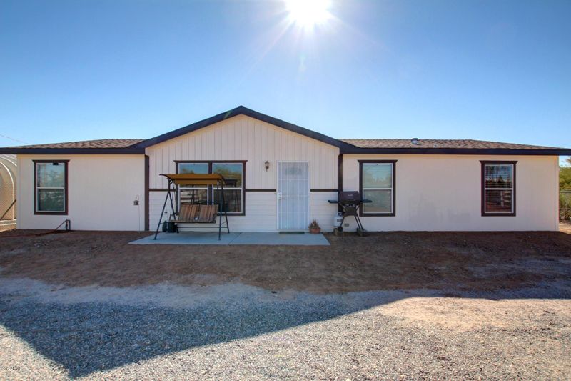 1076 N Grand Dr, Apache Junction, AZ 85120