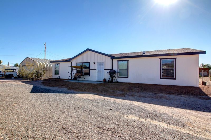 1076 N Grand Dr, Apache Junction, AZ 85120