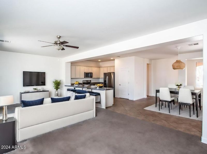 1076 W Paisley Dr, San Tan Valley, AZ 85143