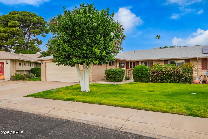 10764 Cinnebar Ave, Sun City, AZ 85351