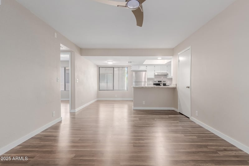 1077 1st St #205, Tempe, AZ 85281