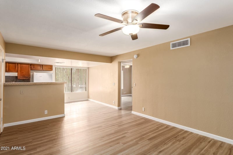 1077 W 1st St #206, Tempe, AZ 85281
