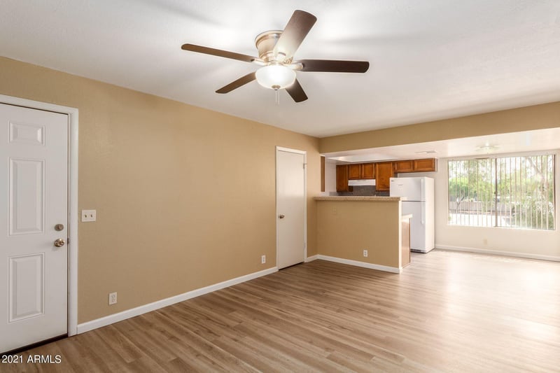 1077 W 1st St #206, Tempe, AZ 85281