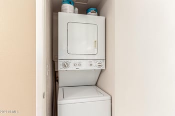 1077 W 1st St #206, Tempe, AZ 85281