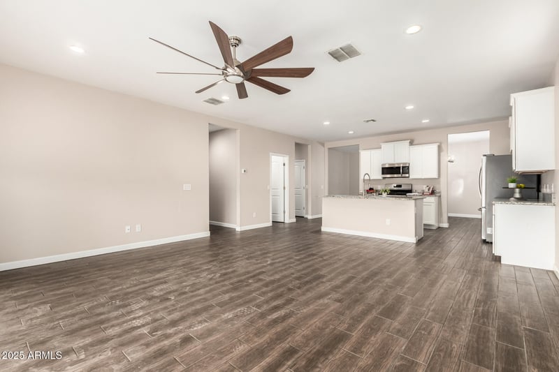 10773 Swayback Ps, Peoria, AZ 85383