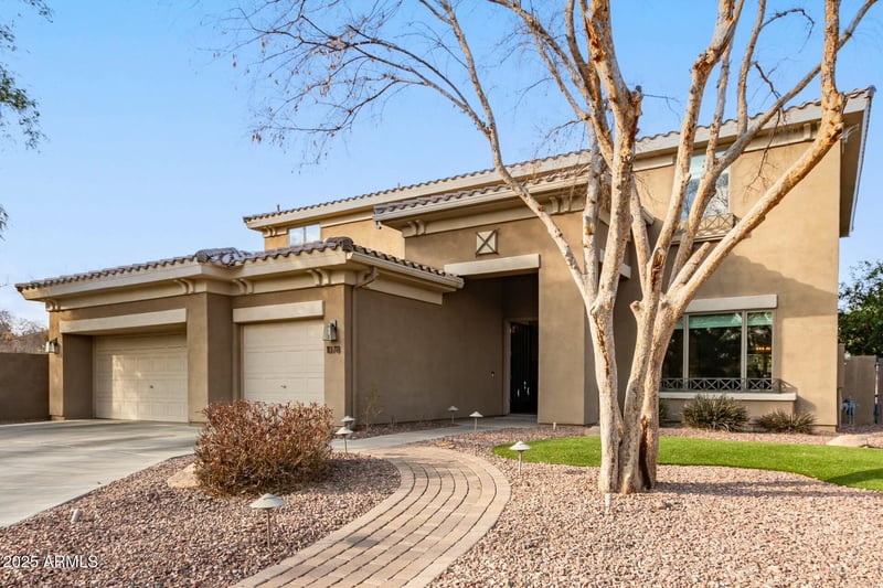1078 Spur Ct, Gilbert, AZ 85233