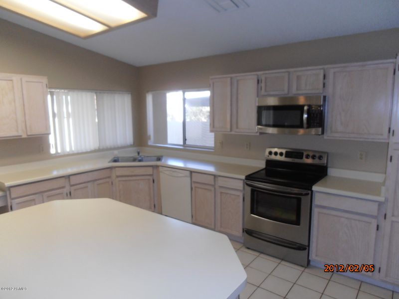 10780 N 55th Dr, Glendale, AZ 85304