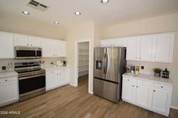 1079 E Country Crossing Way, San Tan Valley, AZ 85143