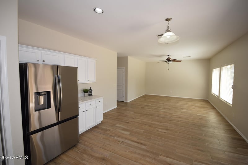 1079 E Country Crossing Way, San Tan Valley, AZ 85143