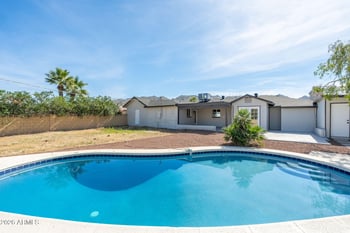 108 Monte Way, Phoenix, AZ 85042