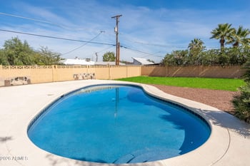 108 Monte Way, Phoenix, AZ 85042