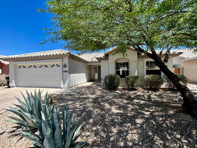 108 W Behrend Dr, Phoenix, AZ 85027