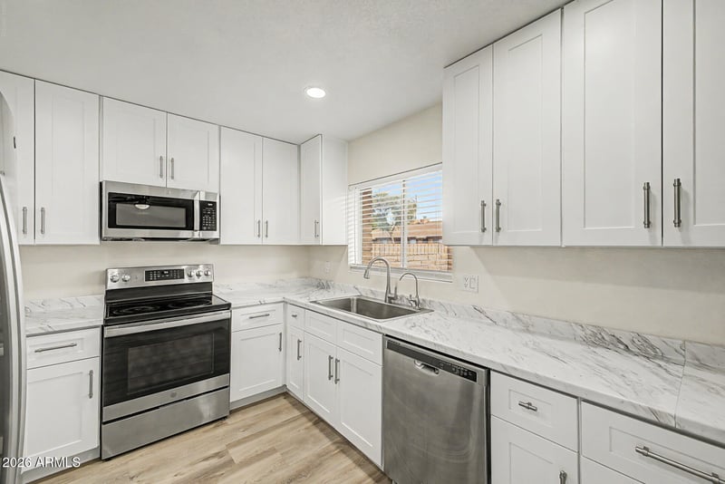 108 Loma Vista Dr #101, Tempe, AZ 85282