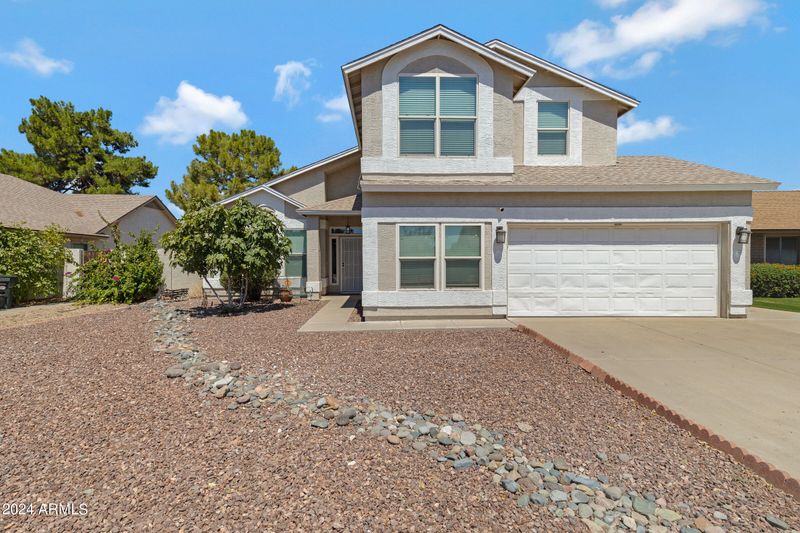 108 W Villa Rita Dr, Phoenix, AZ 85023