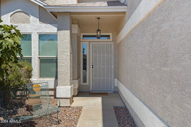 108 W Villa Rita Dr, Phoenix, AZ 85023