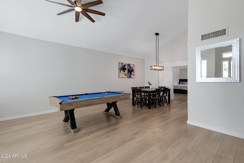 108 W Villa Rita Dr, Phoenix, AZ 85023
