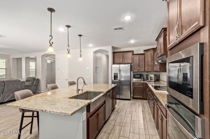 1080 153rd Dr, Goodyear, AZ 85338