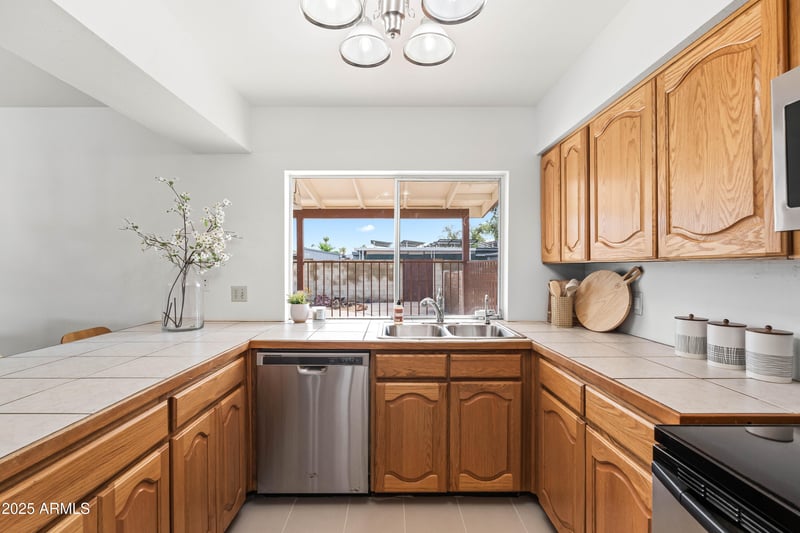 10801 37th Dr, Phoenix, AZ 85029