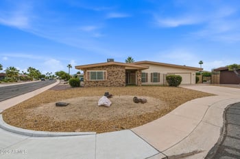 10801 Mimosa Dr, Sun City, AZ 85373