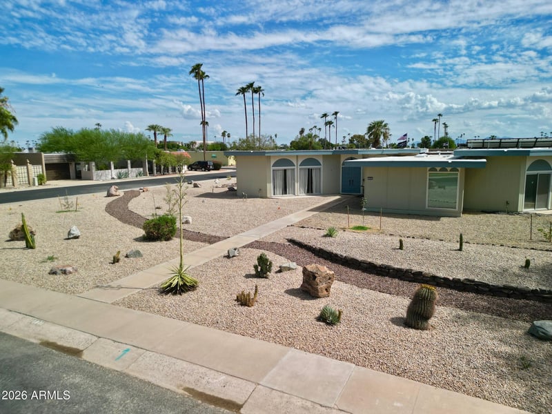 10801 W Cameo Dr, Sun City, AZ 85351