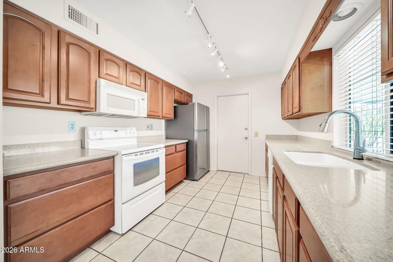 10802 Hutton Dr, Sun City, AZ 85351