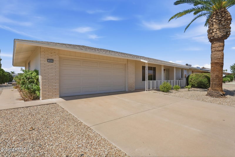 10802 W Hutton Dr, Sun City, AZ 85351