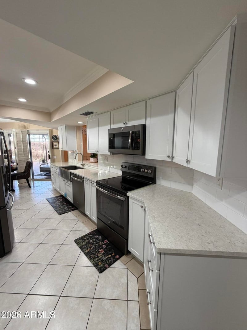 10802 Thunderbird Blvd, Sun City, AZ 85351