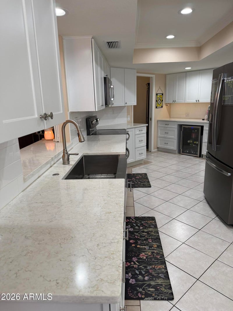 10802 Thunderbird Blvd, Sun City, AZ 85351