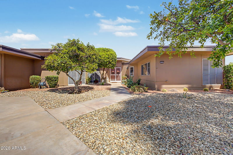10802 Thunderbird Blvd, Sun City, AZ 85351