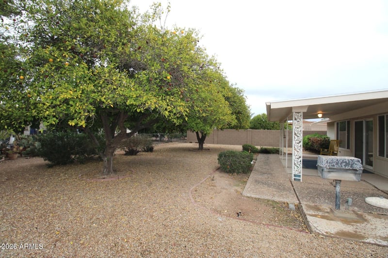 10802 W White Mountain Rd, Sun City, AZ 85351