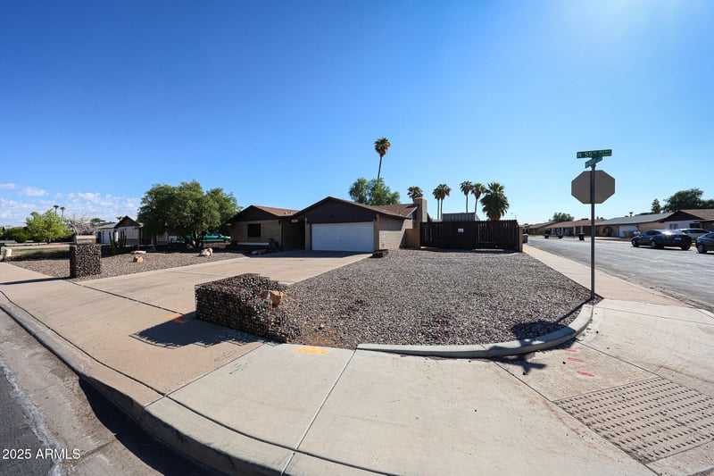 10803 55th Ave, Glendale, AZ 85304