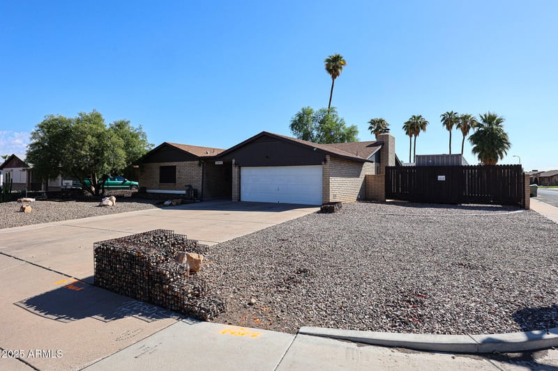 10803 55th Ave, Glendale, AZ 85304